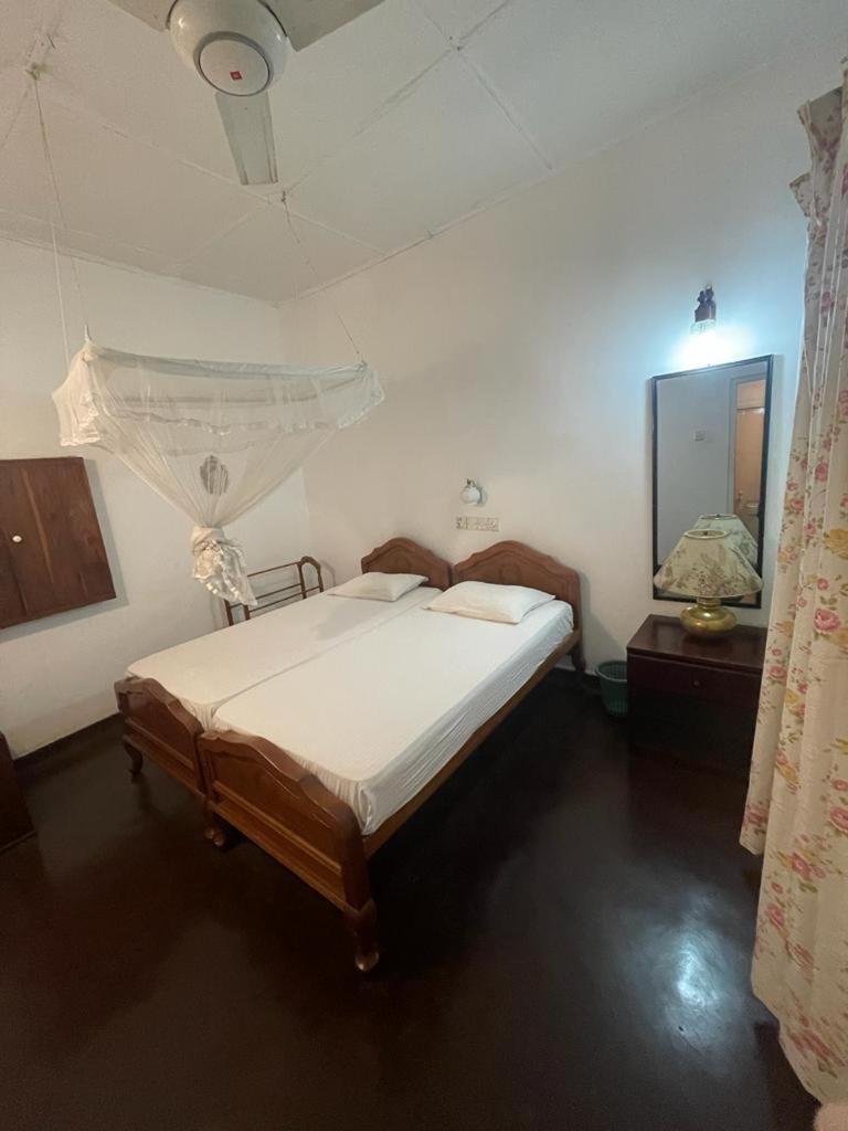 Kandy Inn Madugalle'S Family Guest House Exterior photo